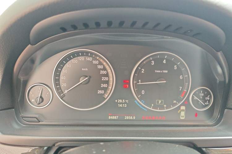 Used BMW 5 Series 2014 525Li Luxury Design Package
