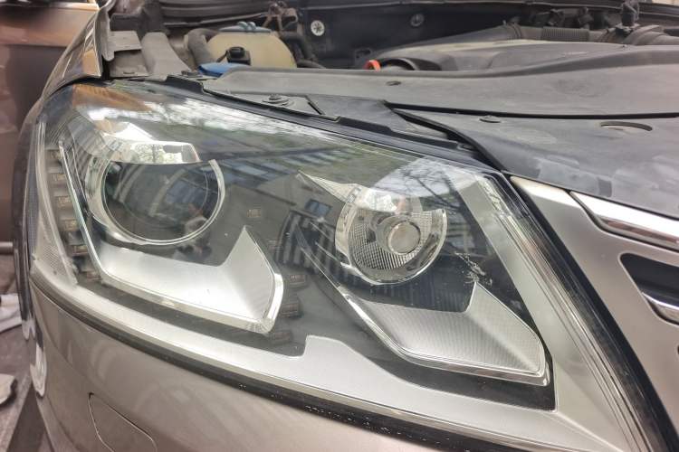 Used Volkswagen Magotan 2013 1.8TSI Luxury Model Right Front Headlight