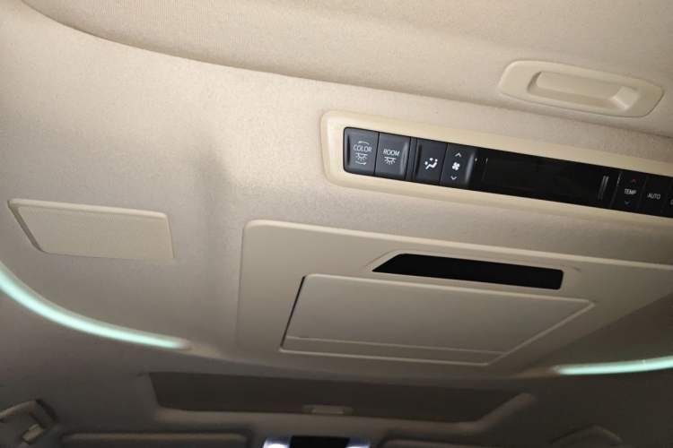 Used Toyota Vellfire 2020 Dual-Engine 2.5L HV Prestige Edition
