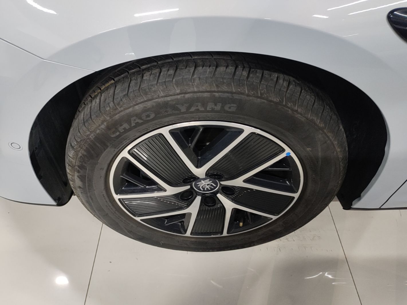 BYD Qin L 2025 DM-i Smart Drive 120KM Superior Model — снимка 10
