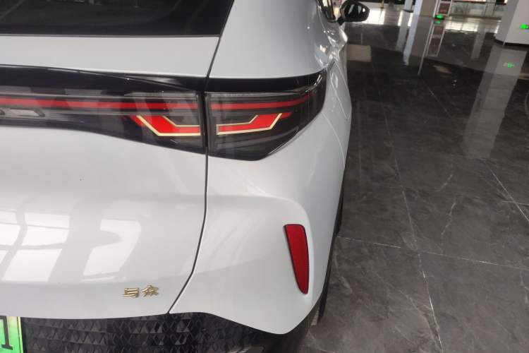 Used Volkswagen ID.UNYX 2024 Pro Long-Range Version Exterior 3