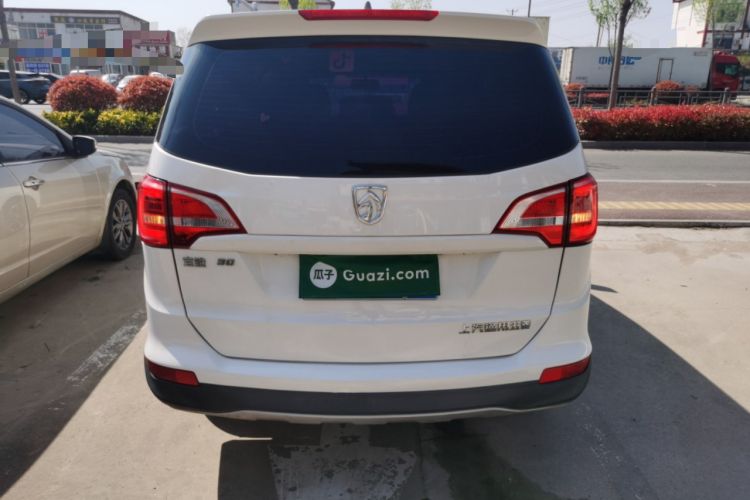 Used Baojun 730 2016 Revised 1.5L Manual Standard Version 7 Seats China V Emission Standard Rear