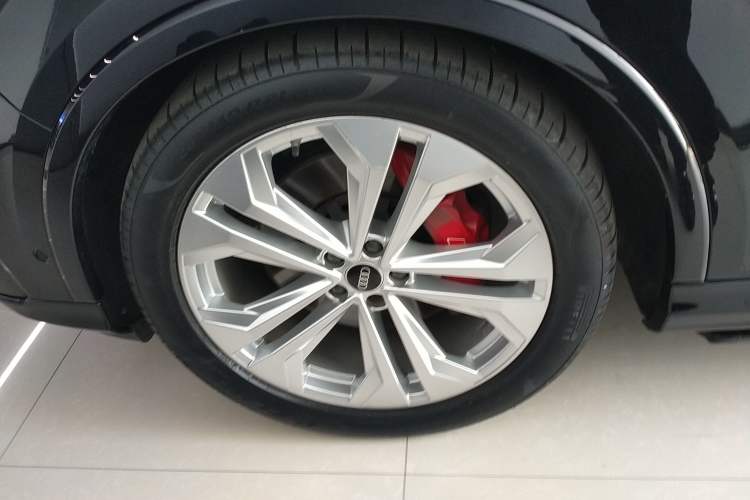 Used Audi Q7 2021 55 TFSI quattro S line Sport model