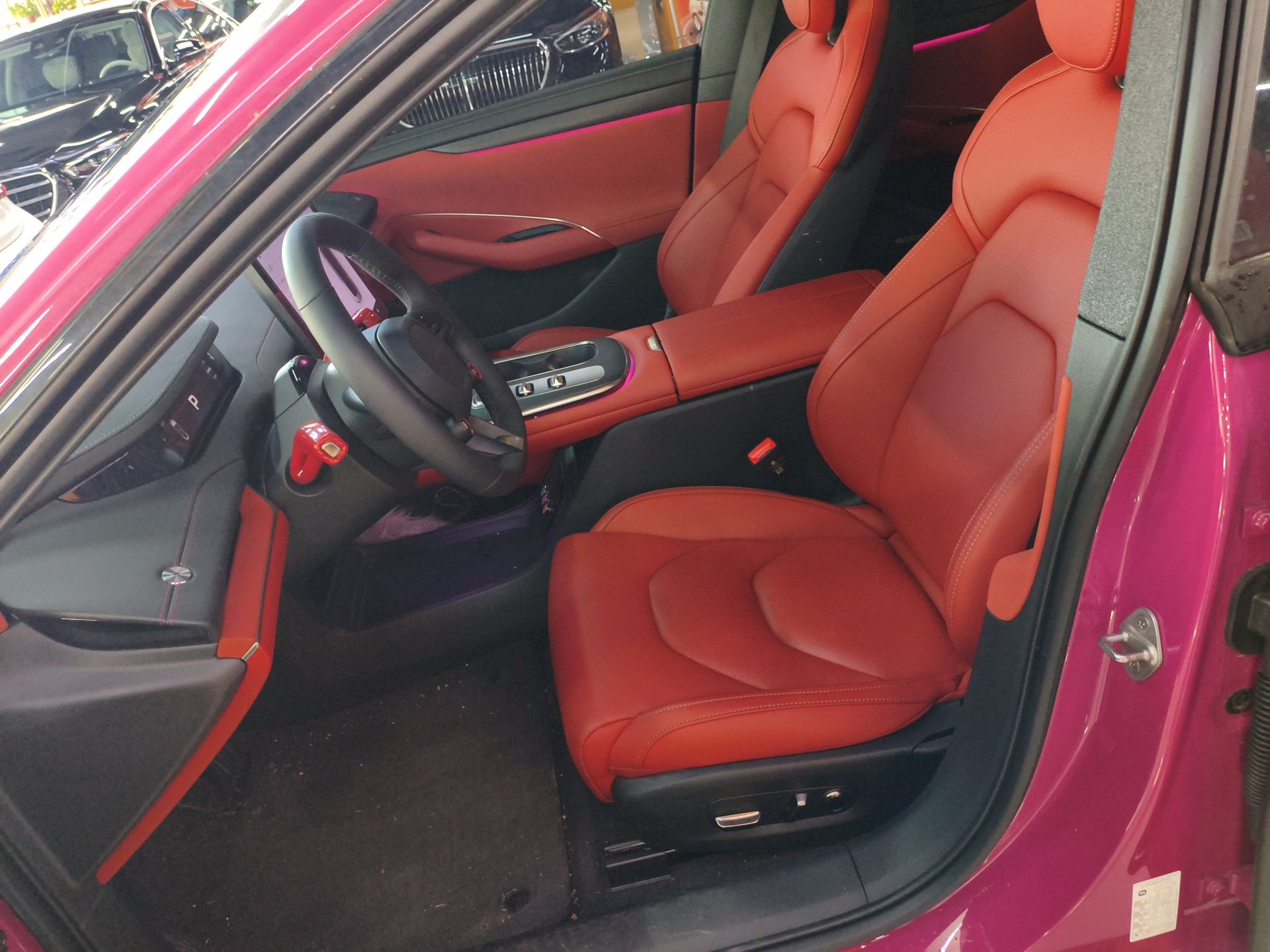 Переднее сиденье в автомобиле