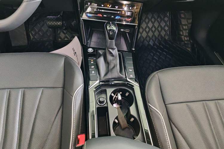 Used Volkswagen Passat 2024 380TSI Starry Dragon Edition
