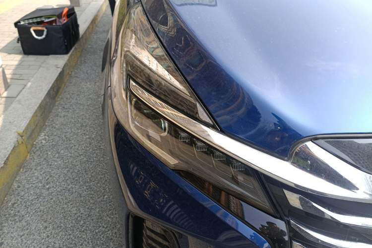 Used Buick GL8 2023 Land Business Class Smart Deluxe Model Right Front Headlight