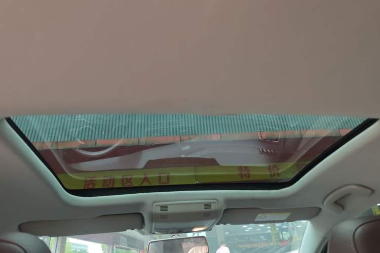 Used Volkswagen Golf 2015 1.4TSI Automatic Comfort Model Headliner