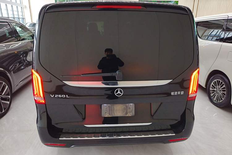 Used Mercedes-Benz V-Class 2020 V 260 L Long-wheelbase Luxury Edition