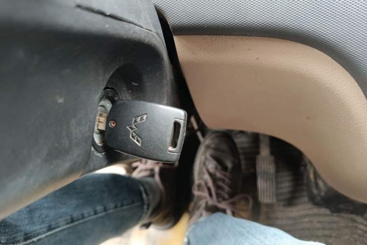 Used Wuling Rongguang 2014 1.2L S Base Model