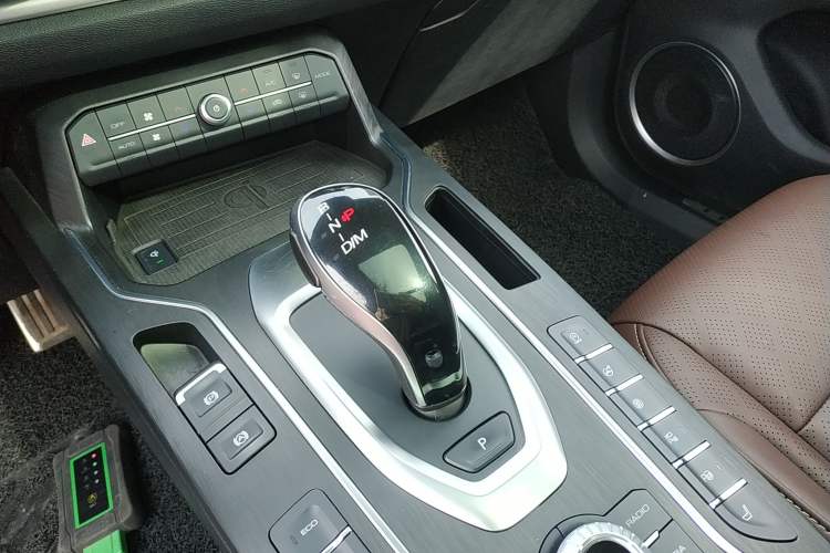 Used Wey VV6 2018 2.0T Two-Wheel Drive Flagship Version China V Standard