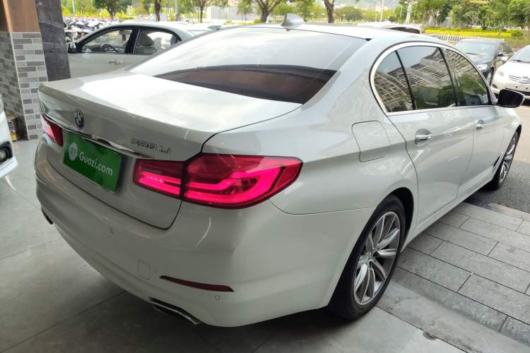 Used BMW 5 Series 2018 528Li Launch Special Edition Rear Right 45 Deg