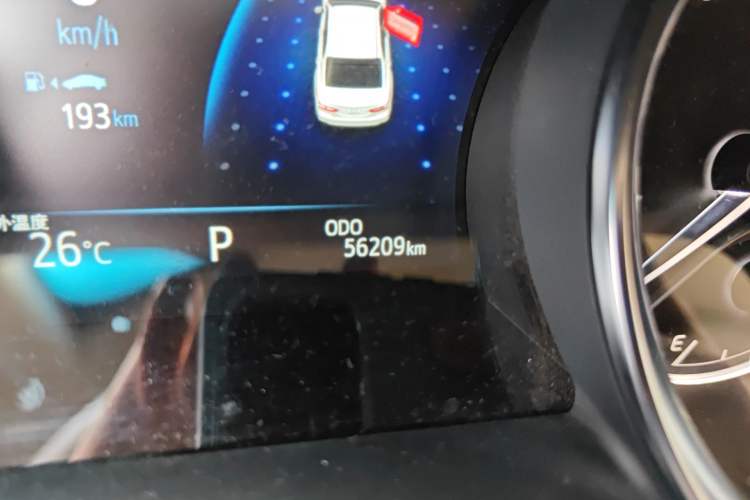 Used Toyota Camry 2021 2.0G Luxury Edition
