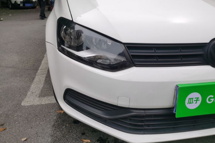 Used Volkswagen Polo 2016 1.4L Automatic Trendy Model Right Front Headlight