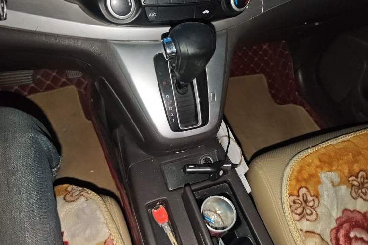 Used Honda CR-V 2012 2.0L two-wheel drive urban version Gear Lever