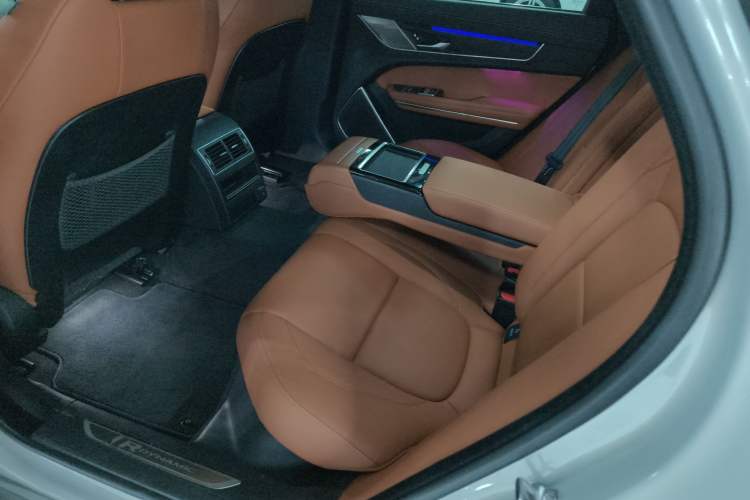 Used Jaguar XFL 2023 XFL 2.0T P250 Two-Wheel-Drive Elite Sport Edition