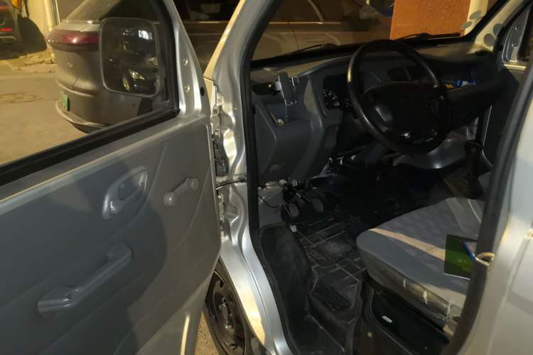 Used Dongfeng Xiaokang V07S 2011 1.0L Base Version AF10-06 Driver Seat