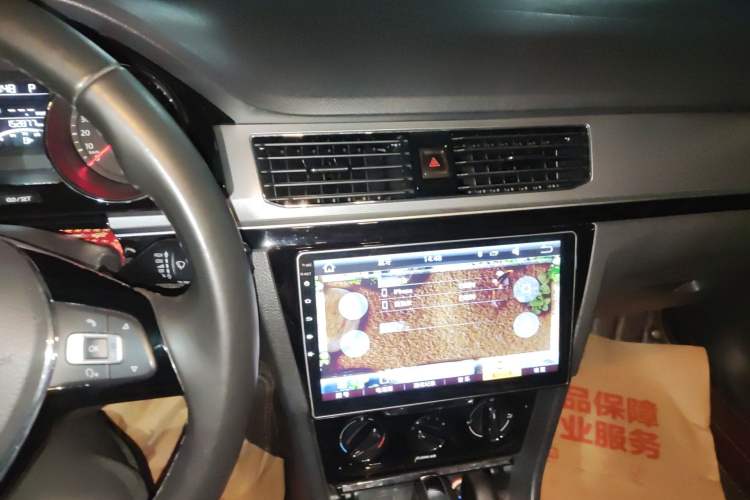 Used Volkswagen Bora 2017 1.6L Automatic Comfort Model Audio And AC Panel