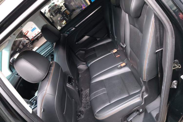 Used GAC Trumpchi GS8 2020 390T Two-Wheel Drive Luxury Smart Connectivity Version (7 Seats) Left Rear Seat