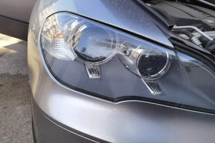 Used BMW X5 2011 xDrive35i low-power version U.S. specification Right Front Headlight