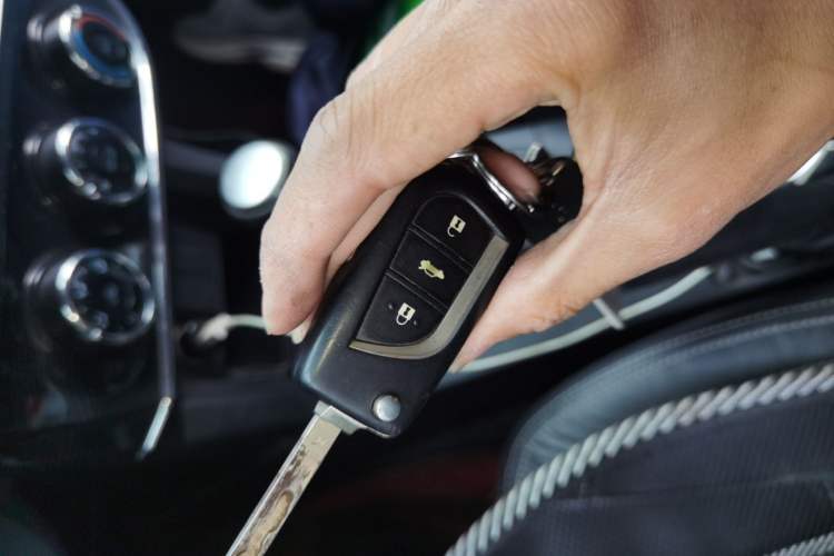 Used Toyota Corolla 2014 1.6L CVT GL-i Leather Edition Vehicle Key