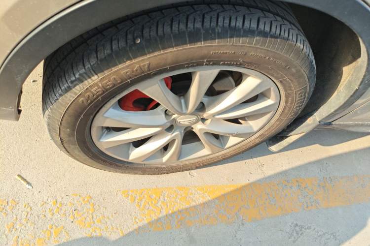 Used Geely Auto Emgrand GS 2018 Sport Edition 1.8L Automatic LingShang Model Left Front Wheel Hub