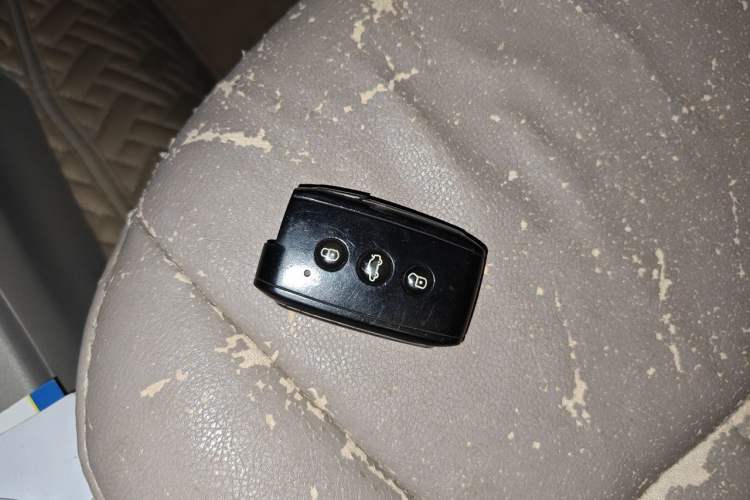 Used Soueast V3 Lingyue 2012 1.5L Manual Comfort Edition Vehicle Key