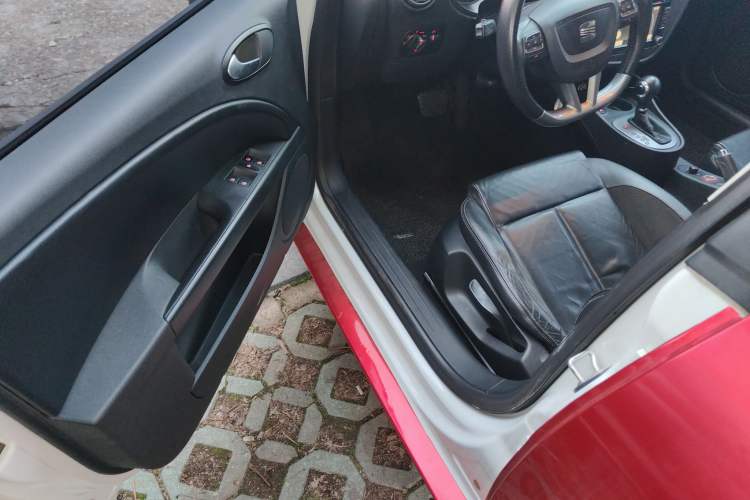 Used Seat LEON 2012 1.8TSI FR model
