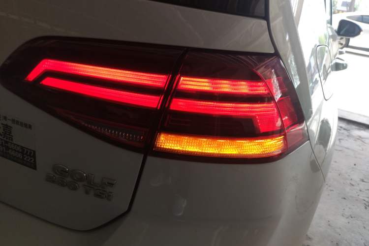 Used Volkswagen Golf 2020 280TSI DSG Comfort Version Exterior 3