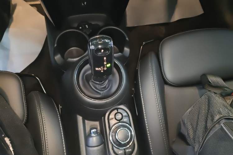 Used MINI MINI 2022 1.5T COOPER Classic Edition