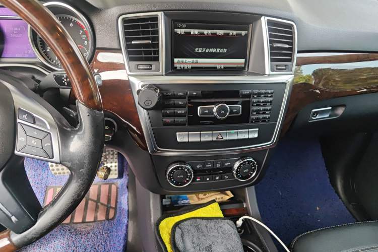 Used Mercedes-Benz M-Class 2014 ML 400 4MATIC Luxury Model