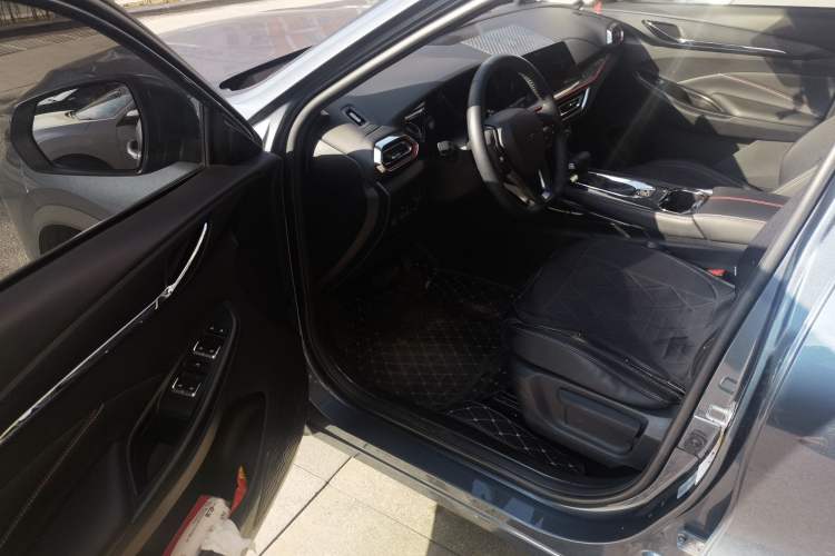 Used CHANGAN OSHAN X5 2023 Enjoy Edition 1.5T DCT Luxury Model Driver Seat