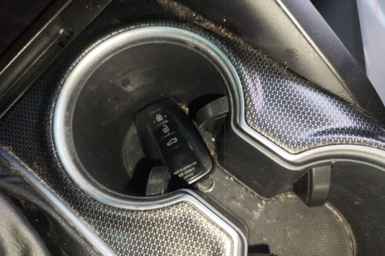 Used Toyota Camry 2021 2.0S FENGSHANG Edition
