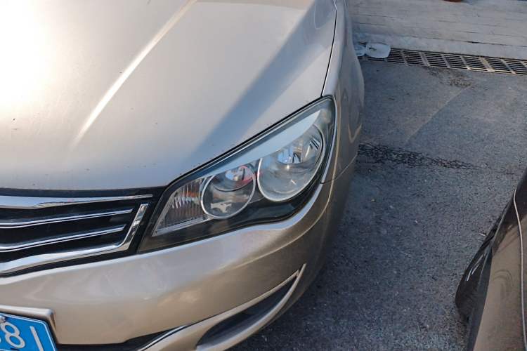 Used Roewe 350 2015 1.5L Manual Luxury Sunroof Edition