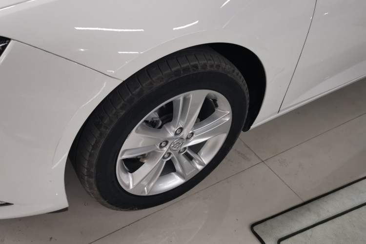 Used Buick Regal 2019 20T Elite Version China VI Standard Left Front Wheel Hub