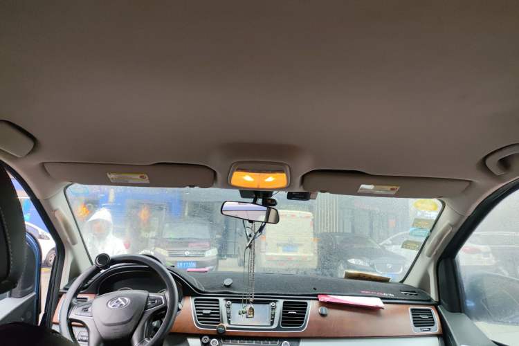 Used SAIC MAXUS G10 2018 PLUS 1.9T Manual Elite Edition Diesel
