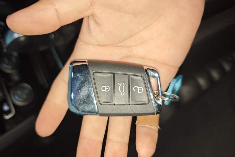 Used Volkswagen Magotan 2019 330TSI DSG Luxury Version China VI Standard Vehicle Key