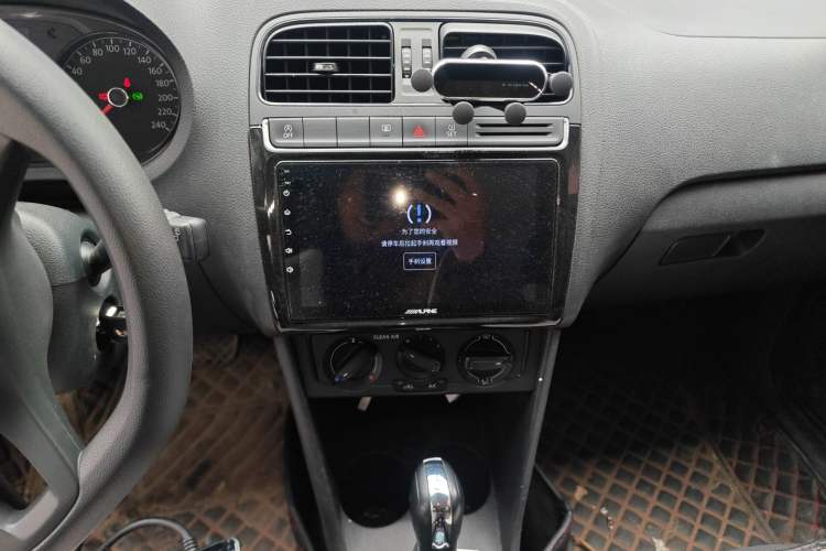 Used Volkswagen Polo 2018 1.5L Automatic Advanced Driving Model Audio And AC Panel