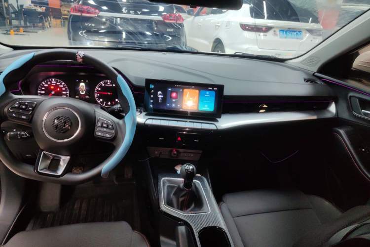 Used MG 5 2023 180 DVVT Manual Fashion Edition
