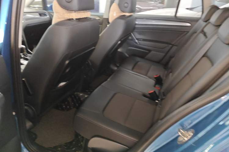 Used Volkswagen Golf Sportsvan 2018 230TSI Automatic Trend Edition
