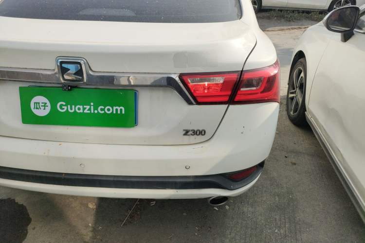 Used Zotye Z300 2016 New Vision 1.5L Manual Entry-Level Model with Sunroof
