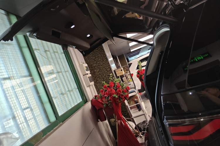 Used Land Rover Discovery 2023 360 PS R-Dynamic S