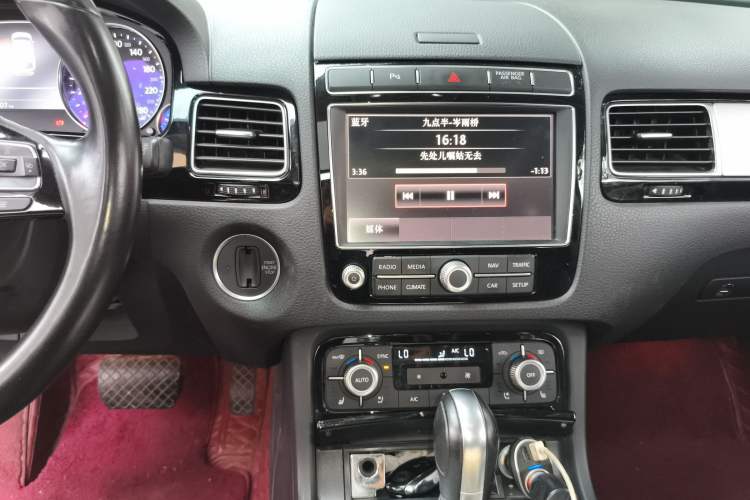 Used Volkswagen Touareg 2018 3.0 TSI Glory Collection Edition
