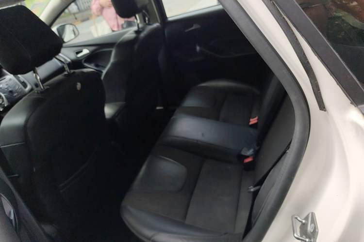 Used Ford Focus 2012 Sedan 1.6L Automatic Fashion Edition
