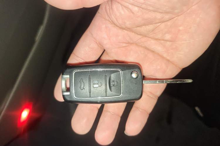 Used FORTHING Lingzhi 2019 M5L 1.6L 7-Seater Luxury Model China VI Standard Vehicle Key