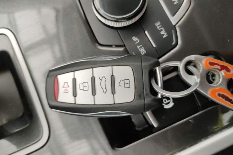 Used Haval H6 2018 Blue Label Sport Edition 1.5T Automatic Two-Wheel Drive Elite Model Vehicle Key