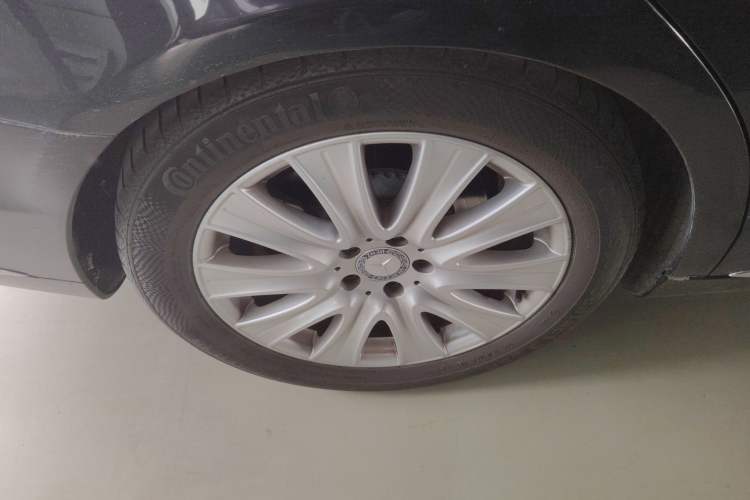 Used Mercedes-Benz S-Class 2014 S 320 L Business Model Right Rear Wheel Hub