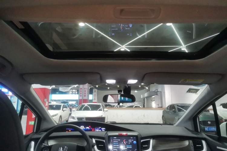 Used Honda Jade 2017 1.8L automatic Comfort version 5 seats