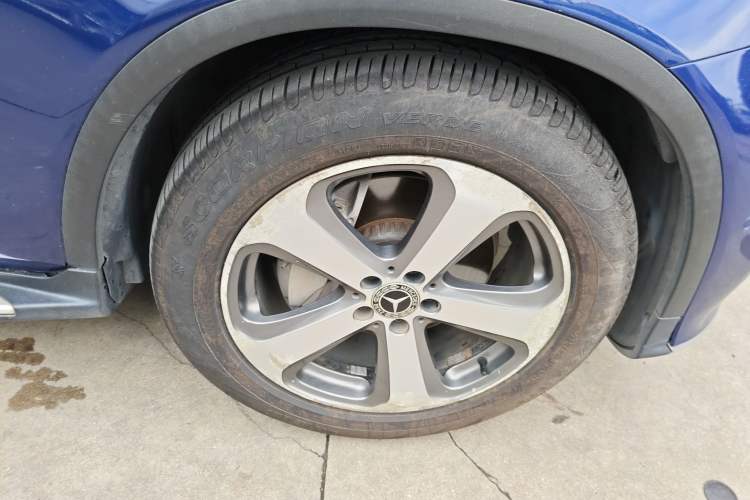 Used Mercedes-Benz GLC 2017 GLC 260 4MATIC Luxury Model
