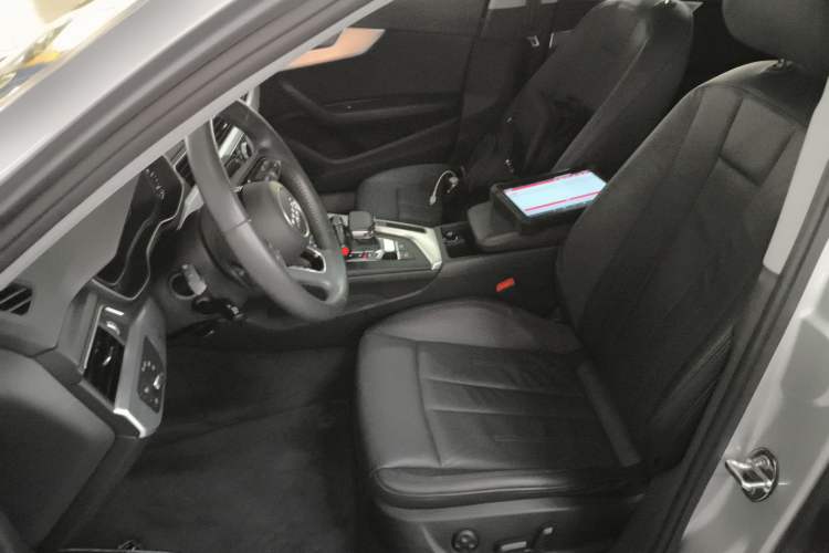 Used Audi A4L 2018 30th Anniversary Edition 40 TFSI Fashion Model