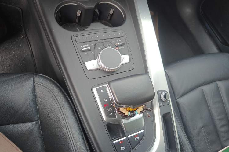 Used Audi A4L 2018 30th Anniversary Edition 40 TFSI Fashion Model